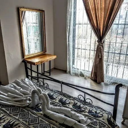 Cok Iyi Konumda 1+1 Daire Apartament *