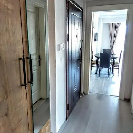 Cok Iyi Konumda 1+1 Daire Apartament *