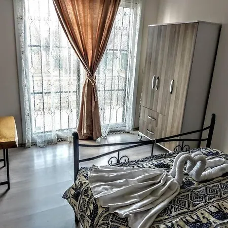 Cok Iyi Konumda 1+1 Daire Apartament Fethiye
