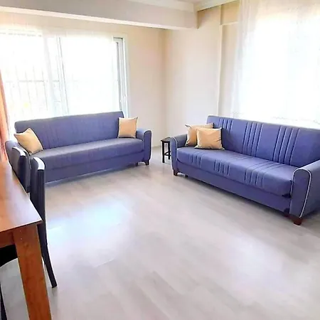 Cok Iyi Konumda 1+1 Daire Apartament *